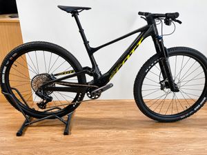 Scott Spark team issue M - 1
