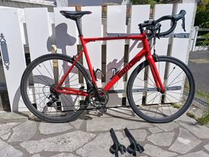 Vélo route BMC, roues profilées DTSwiss  - 1