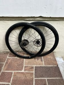 Roue Roval Rapide CLX 32 / Tres bon état - 1