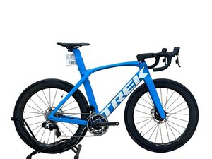 Trek Madone SLR 9 Disc eTap P1 Carbon Vélo de Rout... - 1