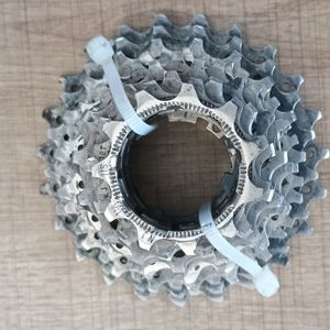 Cassette Shimano Ultegra 6700 10v 11-23 - 1