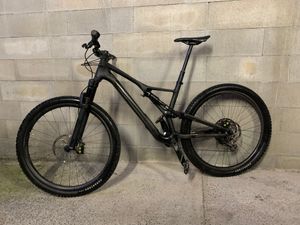 Specialized Stumpjumper Expert Carbon - 1