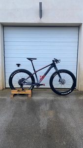 Canyon Dude CF 8 2021 - 1