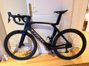 Madone SLR 6 eTap Gen 7 2023 - 1