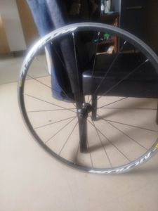 Roue avant mavic  - 1