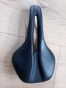 Selle vélo carbone - 1