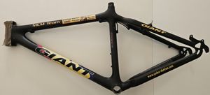 Rare: Cadre VTT GIANT MCM TEAM Taille M - 1