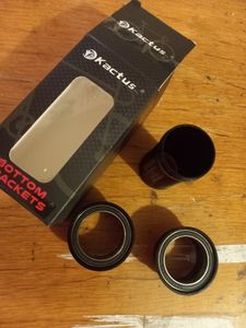 boitier pédalier pressfit kactus SRAM/axe de Rotor... - 1
