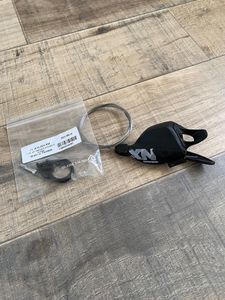 Commande de vitesses droite SRAM NX EAGLE TRIGGER ... - 1