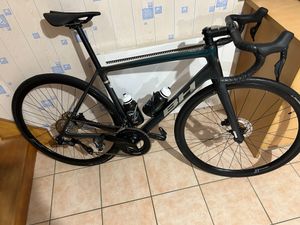 Vend vélo BH - 1