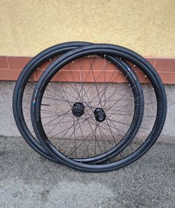 Paire de roues Bontrager Paradigm SL Disc 700c Centerlock - 1