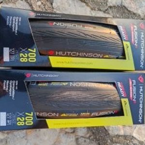 2 Hutchinson Fusion 5 all season tubeless ready 70... - 1