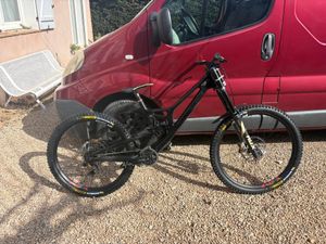 SANTA CRUZ V10 2025, Team DragonSpeed DH. - 1