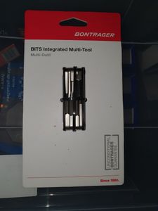 MULTI-OUTILS INTEGRE BONTRAGER BITS - 9 FONCTIONS - 1