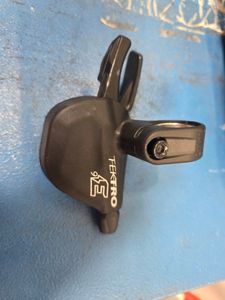 Manette tektro 9v - 1