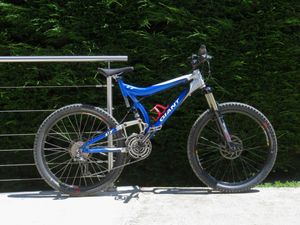 VTT Trail/Enduro Giant VT - Taille M - 1