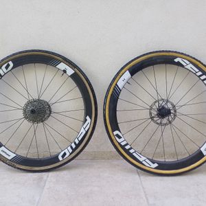 FFWD F4 45mm DT Swiss 240s boyaux - 1