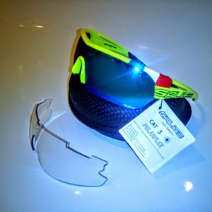 Lunettes lampre avec écran spécial polarisant - 1