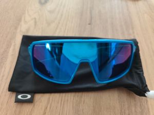 Oakley sutro  - 1