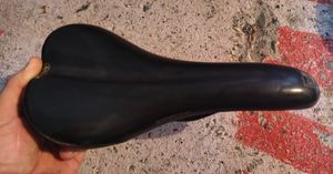 Vends 1 selles de velo - 1