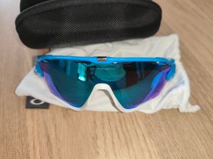 Oakley jaw beaker - 1