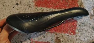 Vends selle Italia sport Gel flow - 1