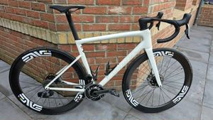 Specialized tarmac SL8 s'works sram red AXS 12v - 1