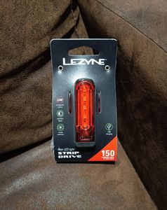 Eclairage STRIP DRIVE LEZYNE Arrière Noir - 1