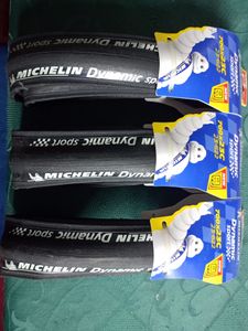 Lot de trois pneus route michelin 700x23C - 1