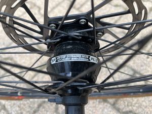Roue avant dynamo Mach1 x Shutter Precision - 1