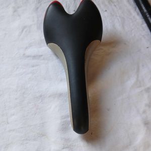 SELLE FIZIK ROUTE - 1
