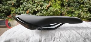 Vend selle de marque Moustache  - 1