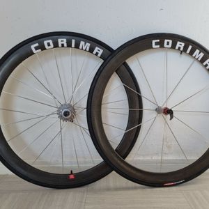 Paire de roues carbone  Corima noir - 1