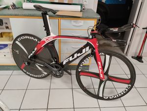 A vendre, un vélo de chrono/triathlon Fuji D6 3.0,... - 1