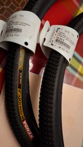 paire pneus cross 20 pouces 28-451 neufs - 1