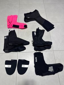 Lot de sur chaussures taille L - 1