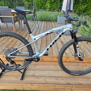 Trek Supercaliber 9.9 AXS Gen2 - 1