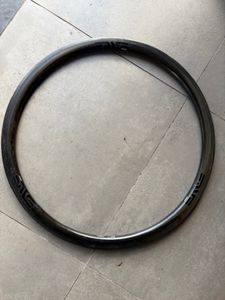 Cercle carbone disc  Enve 35 mm - 1
