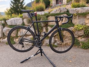 Canyon Ultimate CF SLX 8.0 Di2 – Mavic Cosmic Pro ... - 1