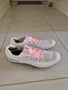 Chaussures DMT Pogi's Superlight 2026 taille 44 - 1
