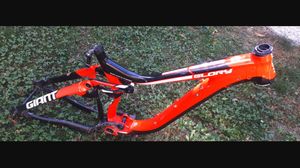 Cadre vtt dh giant glory maestro 27.5 - 1