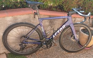 Velo de route factor ostro vam taille M - 1