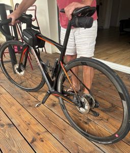 Vélo route carbone BMC road machine Utlegra roues ... - 1