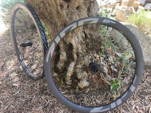 Paire de roues ZIPP 303 SW neuves  - 1