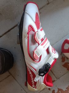 paire de chaussures route - 1
