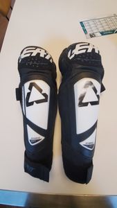 Protege tibia genouillere leatt hybride extvtaille... - 1