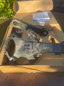 Pédalier Ekar 38T Campagnolo (13V) - 1