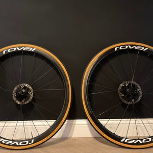 🔥 Paire de roues ROVAL carbon Alpinist CLX 32 car... - 1