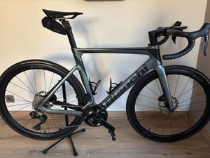 BIANCHI OLTRE RACE 105 Di2 – Roues carbone Hunt 44... - 1