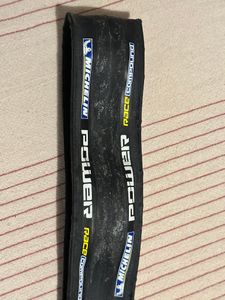Pneu Michelin 23 - 1